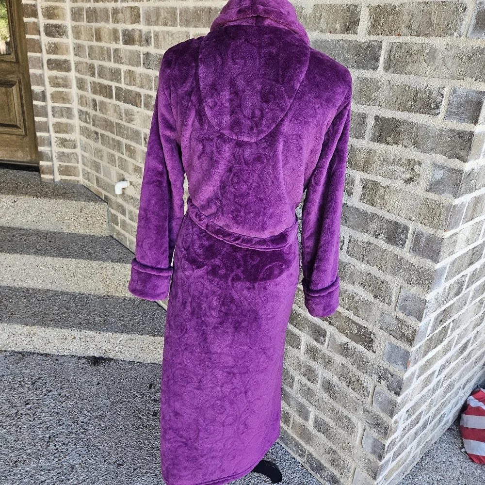 Signature Jasmine Rose Floral‎ Embossed Purple Robe Women’s Size Small